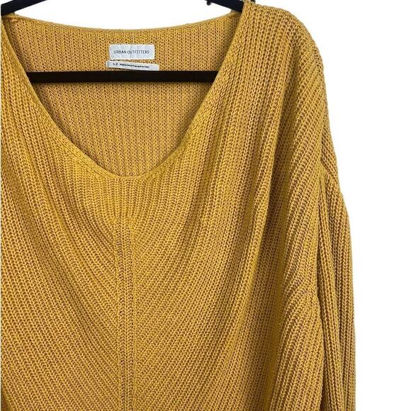 Urban Outfitters Mustard Yellow Knit Off Shoulder Sweater Size S - Picture 2 of 5